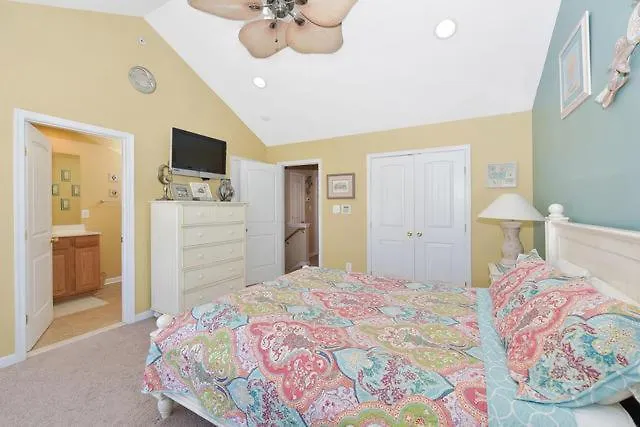 Steps To The Boardwalk, Check Out 4 Bedroom Townhome With Outdoor Pool! * Ocean City