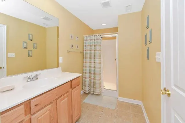Steps To The Boardwalk, Check Out 4 Bedroom Townhome With Outdoor Pool! * Ocean City