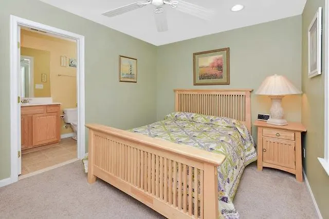 Сasa de vacaciones Steps To The Boardwalk, Check Out 4 Bedroom Townhome With Outdoor Pool! *