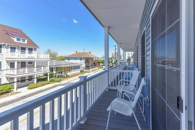 Steps To The Boardwalk, Check Out 4 Bedroom Townhome With Outdoor Pool! Ocean City